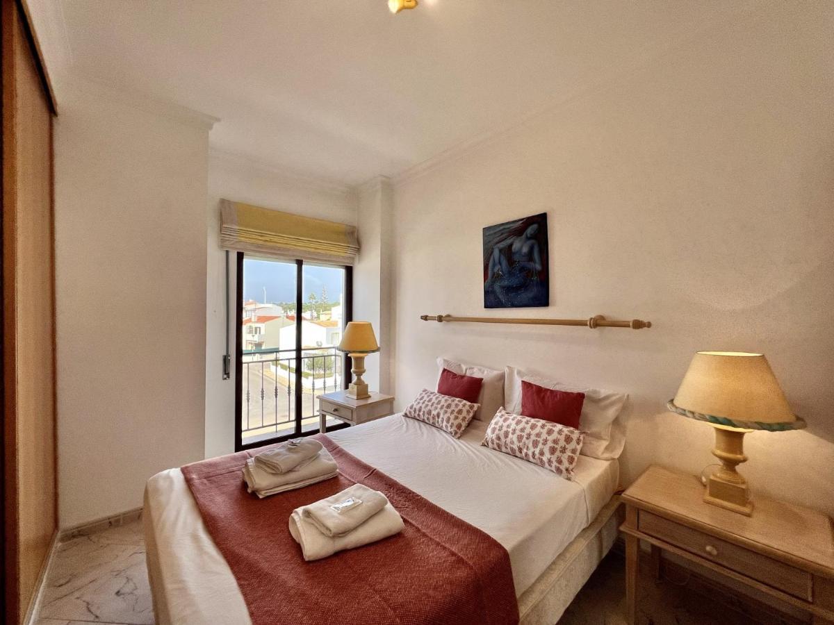 Quarteira Elegant With Pool By Homing Daire Dış mekan fotoğraf