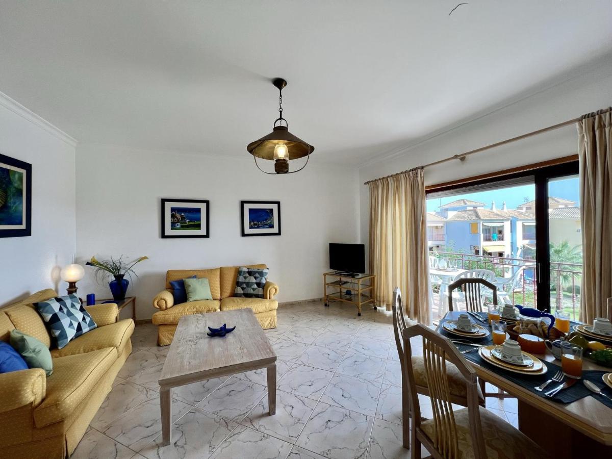 Quarteira Elegant With Pool By Homing Daire Dış mekan fotoğraf