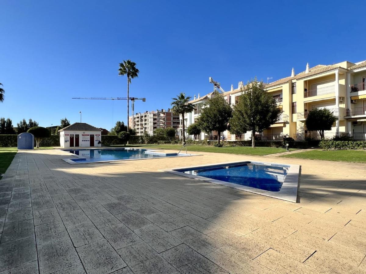 Quarteira Elegant With Pool By Homing Daire Dış mekan fotoğraf